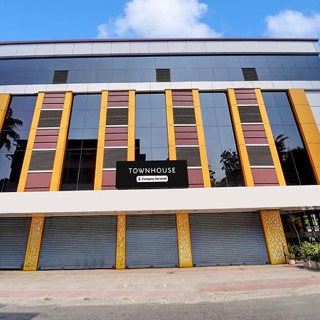 Super Townhouse Ernakulam North Hotel Kochi Kültér fotó