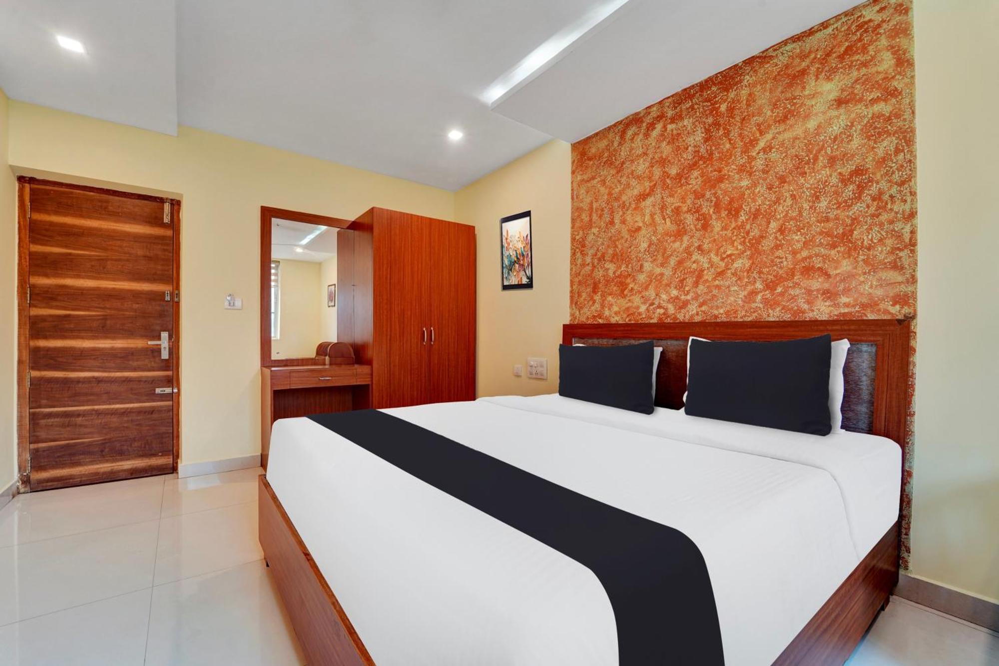Super Townhouse Ernakulam North Hotel Kochi Kültér fotó