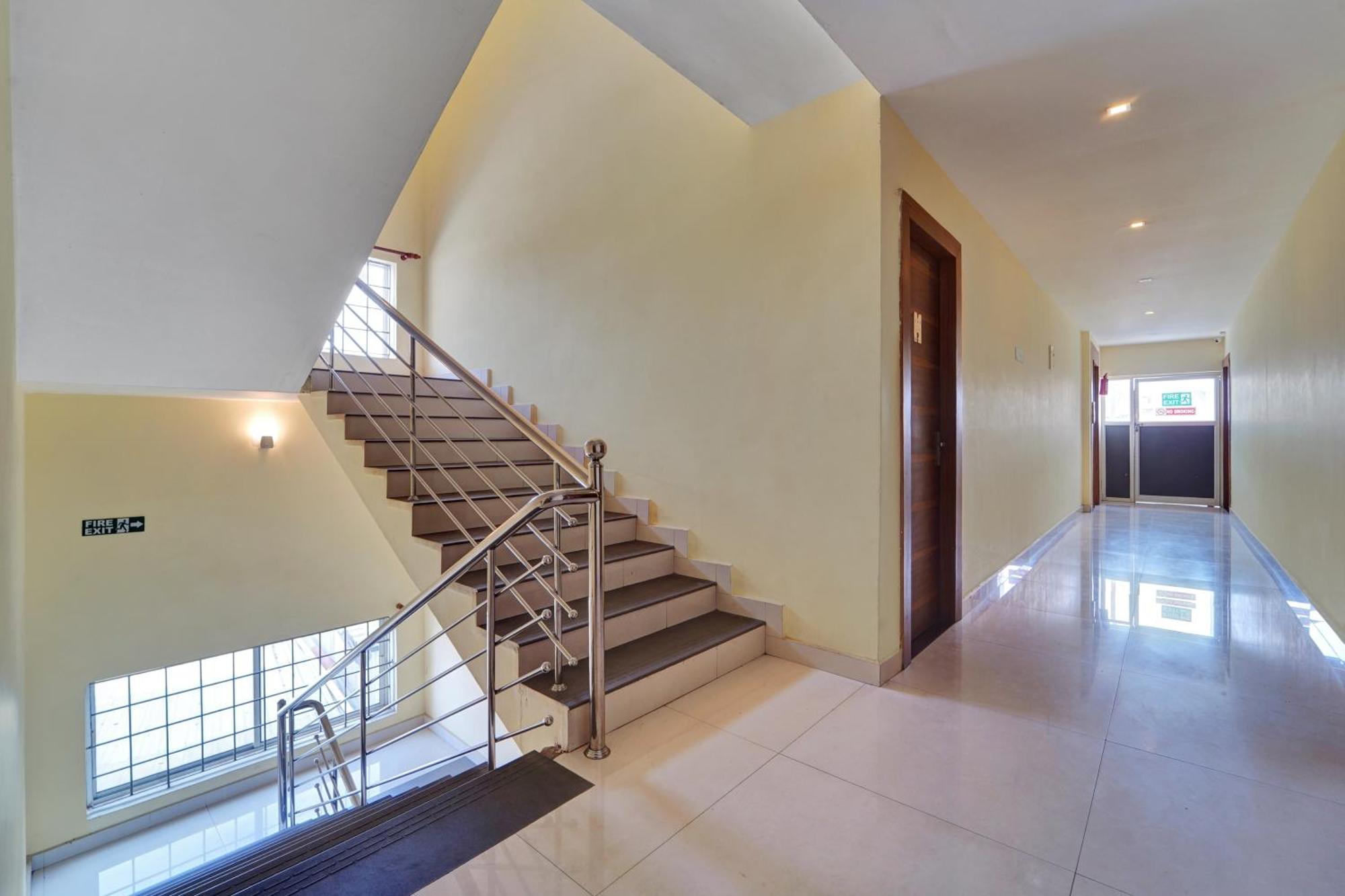 Super Townhouse Ernakulam North Hotel Kochi Kültér fotó