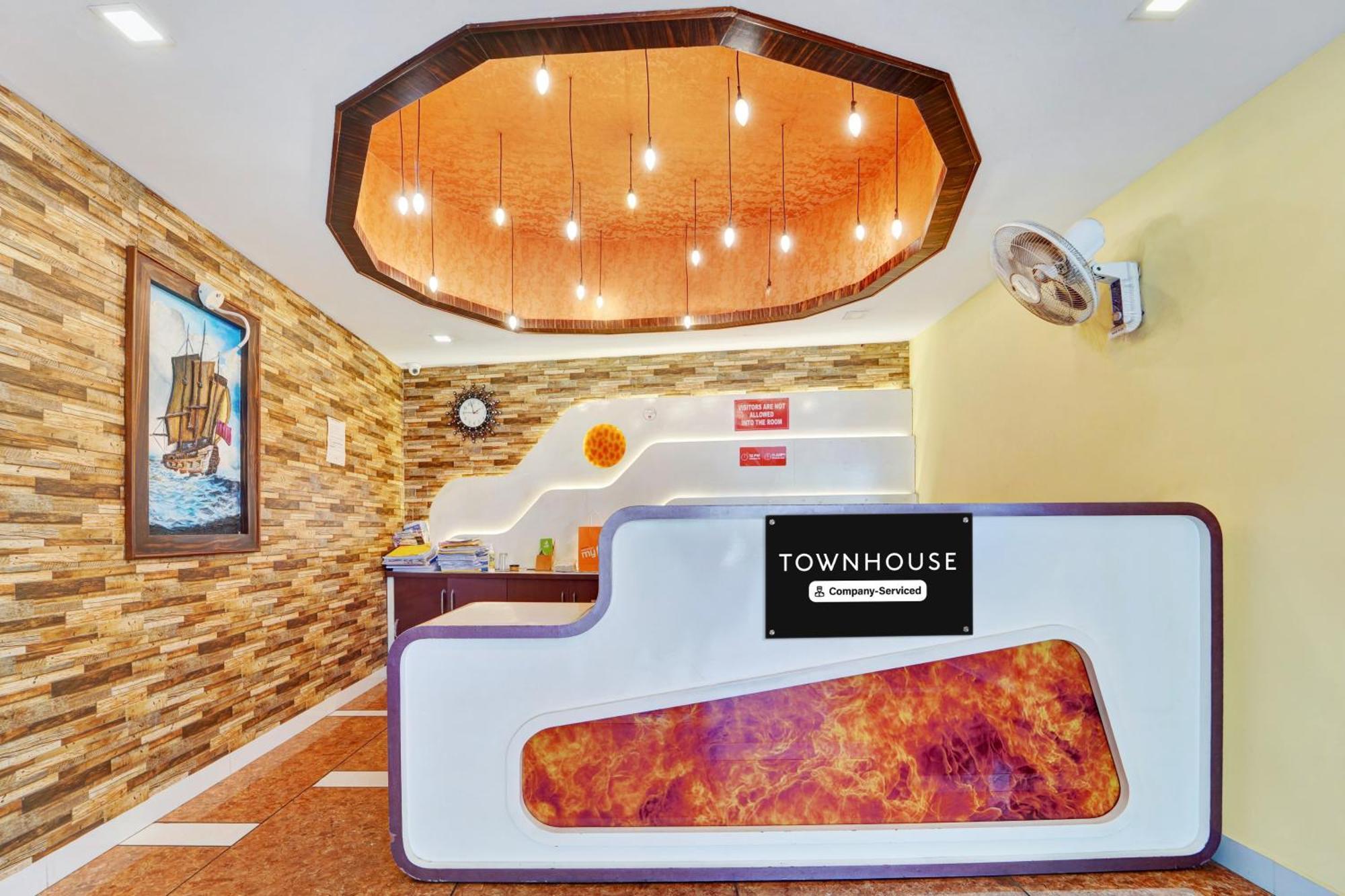 Super Townhouse Ernakulam North Hotel Kochi Kültér fotó