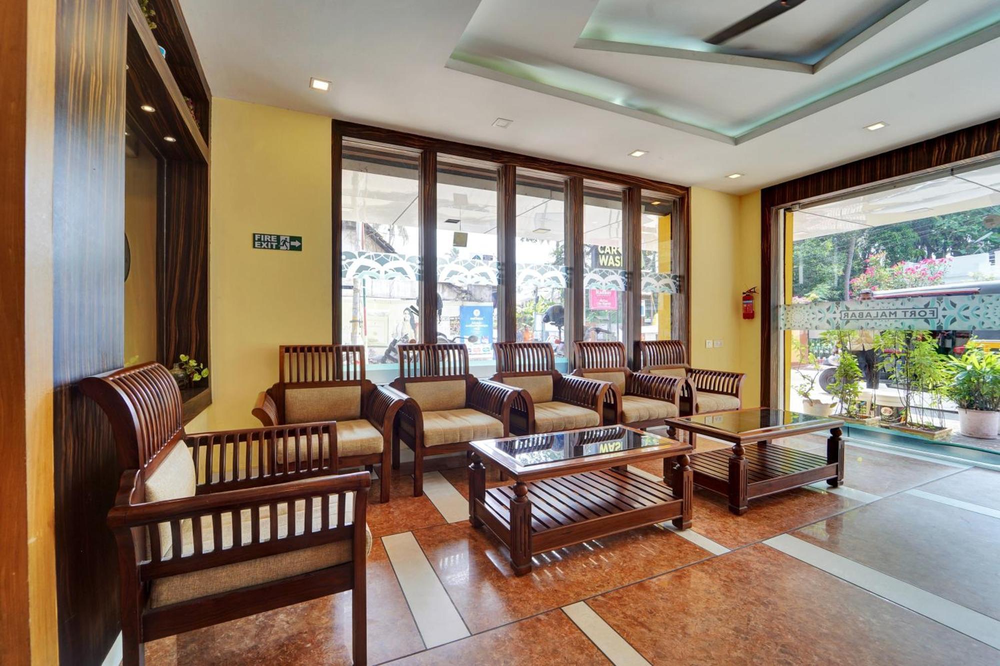 Super Townhouse Ernakulam North Hotel Kochi Kültér fotó